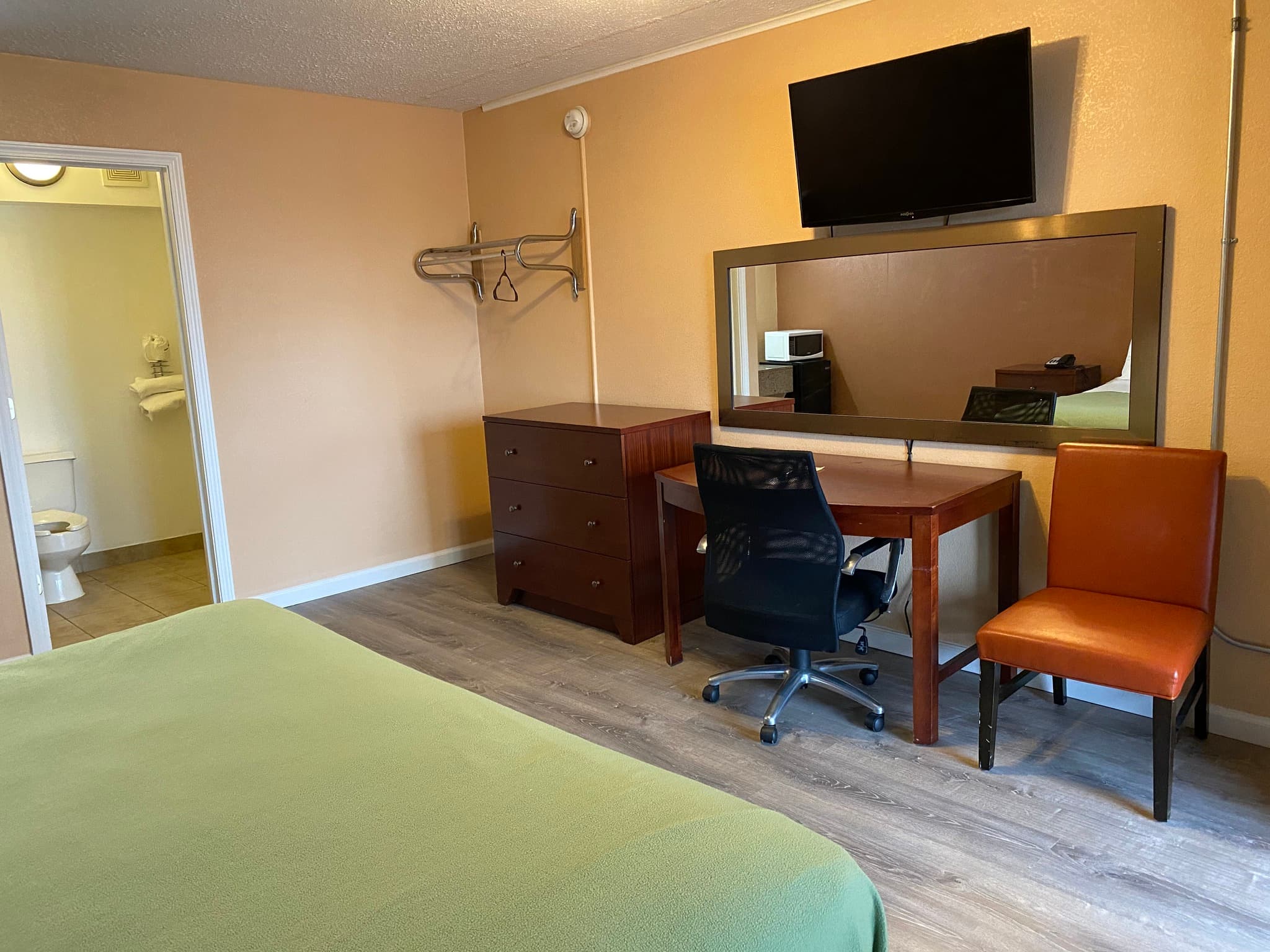 Travel Inn room 2